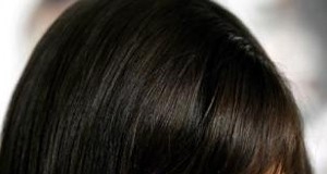 Cabelo curto com Franja 2026: Cortes, Penteados Foto de cabelos curtos com franja sobre a testa